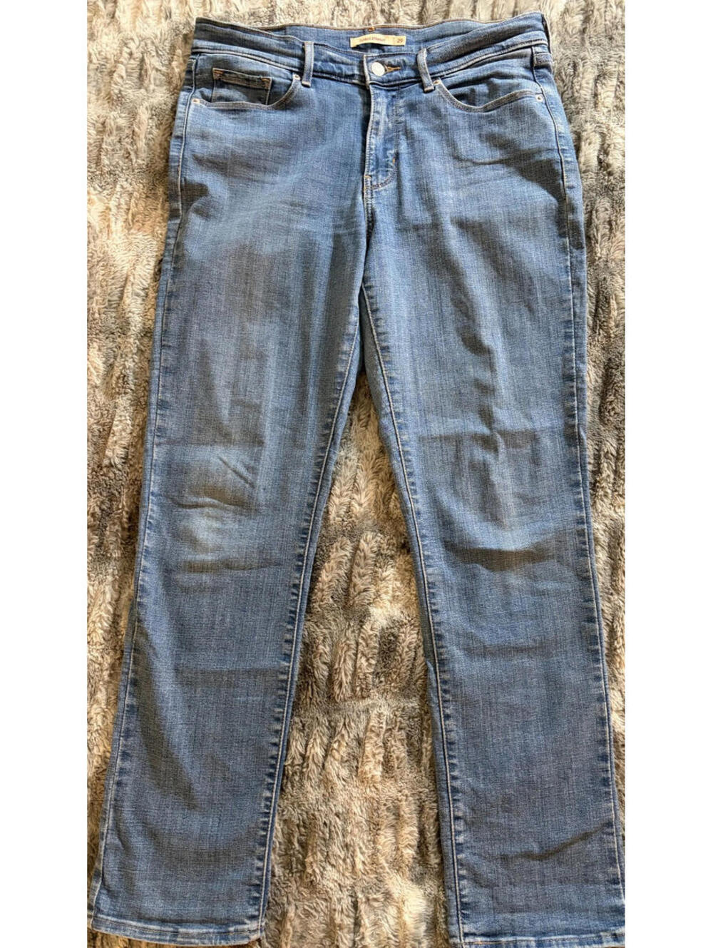 Levi's Classic Straight Leg Jeans Women's 29x30 Medium Wash Blue